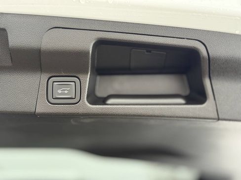 Used 2023 GMC Acadia Denali w/ Trailering Package image 21