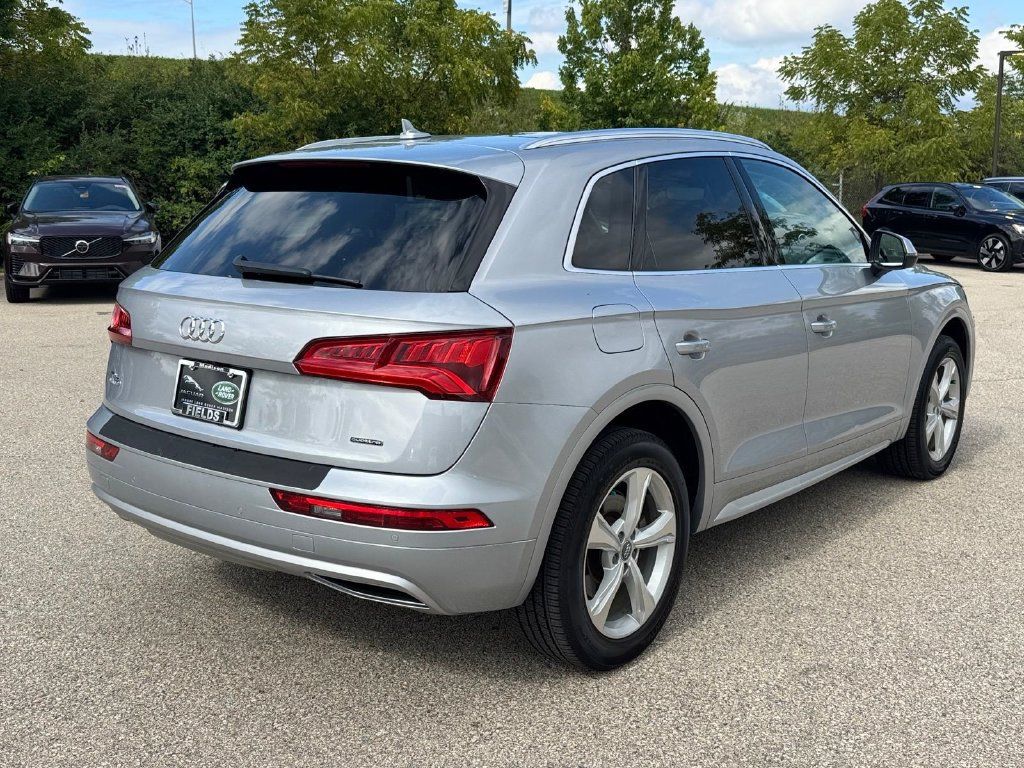 Used 2020 Audi Q5 2.0T Premium w/ Convenience Package AWD/4WD image 4