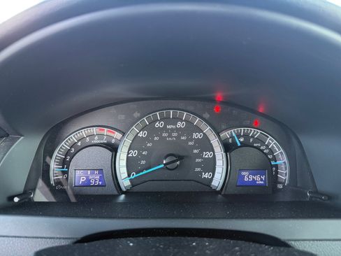 Used 2014 Toyota Camry SE w/ Leather Package image 12