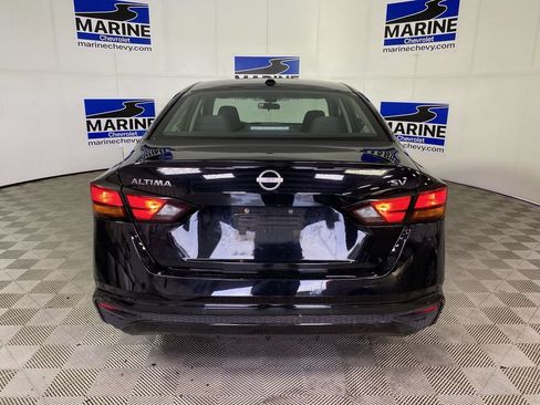 Used 2024 Nissan Altima 2.5 SV FWD image 17