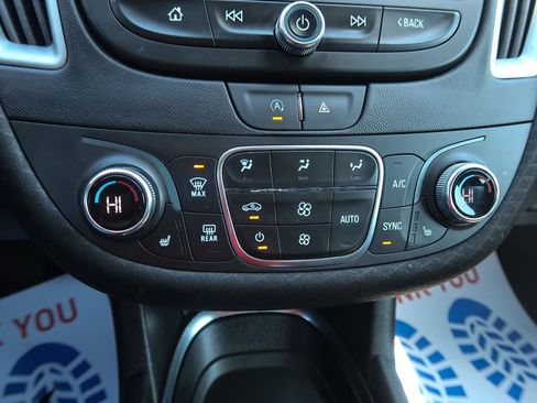 Used 2024 Chevrolet Malibu LT FWD image 35