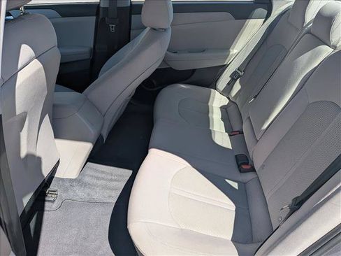 Used 2019 Hyundai Sonata SE FWD image 17