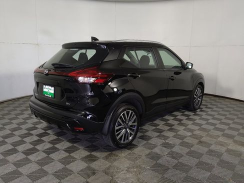 Used 2024 Nissan Kicks SV FWD image 9