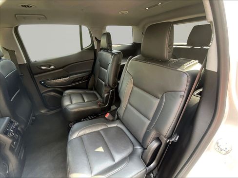 Used 2019 GMC Acadia SLT AWD/4WD image 18