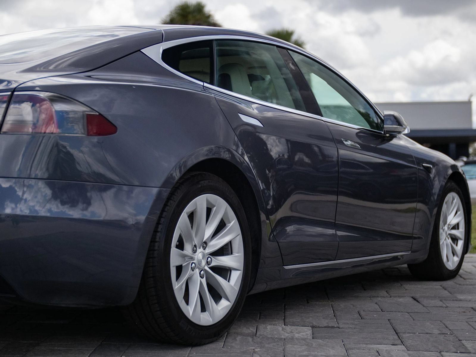 Used 2018 Tesla Model S 75D AWD/4WD image 15