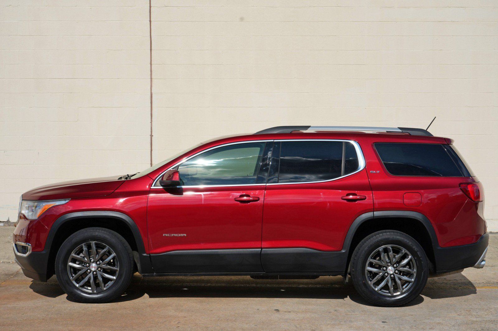 Used 2019 GMC Acadia SLT FWD image 48
