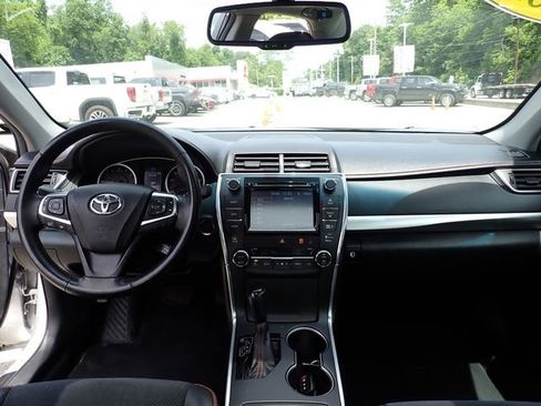 Used 2015 Toyota Camry XSE FWD image 19