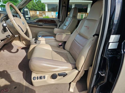Used 2004 Ford F350 Lariat AWD/4WD image 12