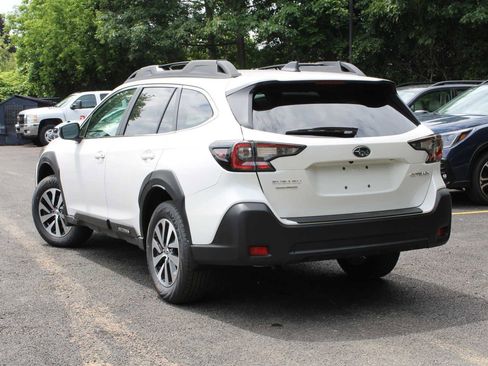 Certified 2025 Subaru Outback Premium AWD/4WD image 7