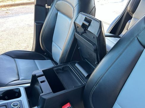 Used 2023 Ford Explorer XLT w/ Equipment Group 202A image 18