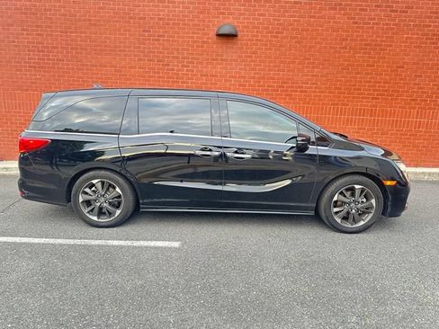 Used 2024 Honda Odyssey Elite image 2