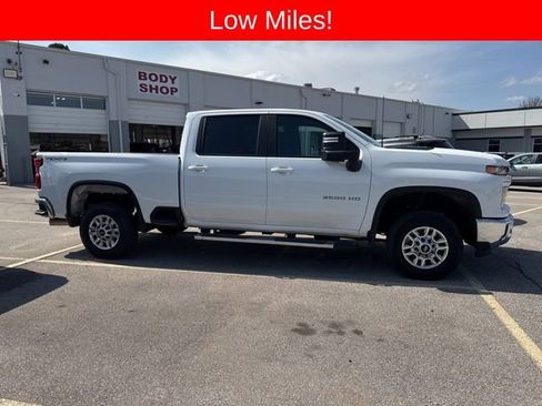 Used 2025 Chevrolet Silverado 2500 LT w/ Safety Package image 3