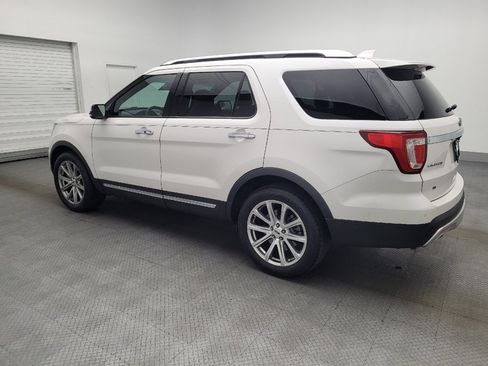 Used 2017 Ford Explorer Limited w/ Equipment Group 303A AWD/4WD image 3
