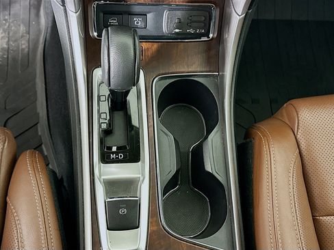 Used 2019 Subaru Ascent Touring w/ Popular Package #3 image 25