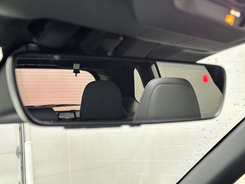 Used 2025 Subaru Forester Limited image 34