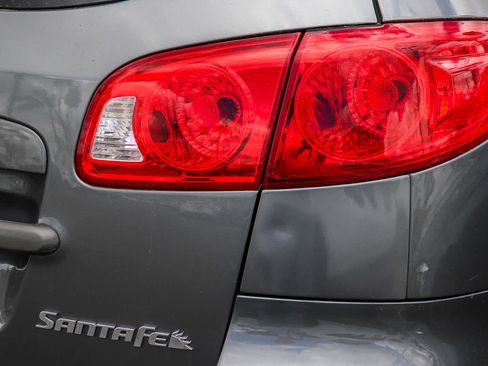 Used 2009 Hyundai Santa Fe GLS FWD image 7