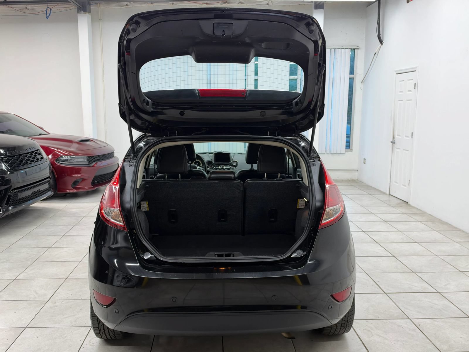 Used 2014 Ford Fiesta Titanium FWD image 20