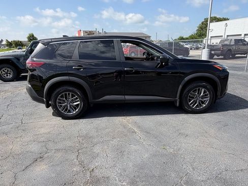 Used 2023 Nissan Rogue S AWD/4WD image 11
