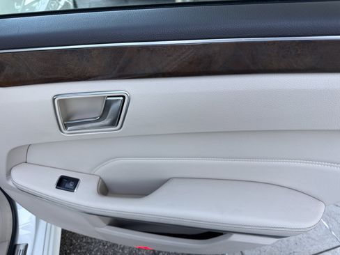 Used 2014 Mercedes-Benz E 250 BlueTEC Sedan image 15