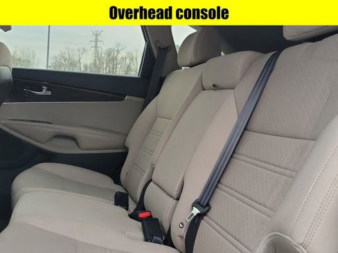 Used 2017 Kia Sorento LX image 24