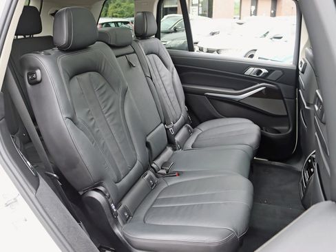 Used 2019 BMW X7 xDrive50i image 34