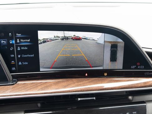 Used 2022 Cadillac Escalade Sport Platinum AWD/4WD image 4