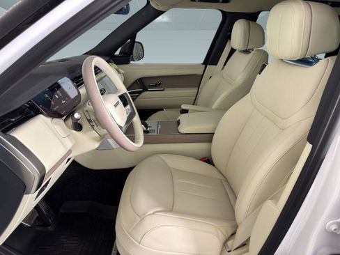 Used 2026 Land Rover Range Rover SE image 4