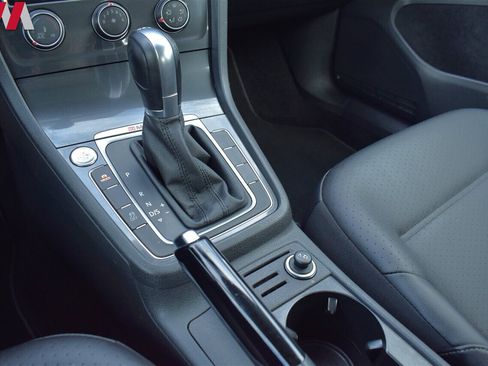 Used 2018 Volkswagen Golf Alltrack SE image 21