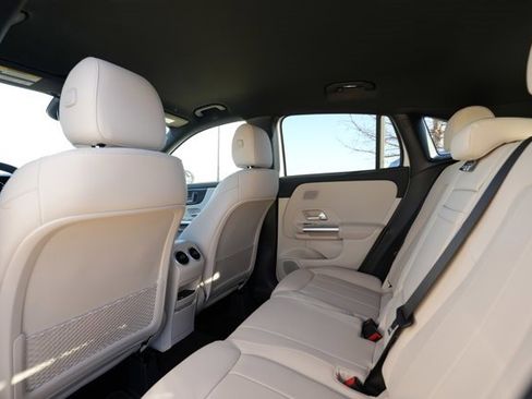 Certified 2025 Mercedes-Benz GLA 250 4MATIC w/ Driver Assistance Package image 44