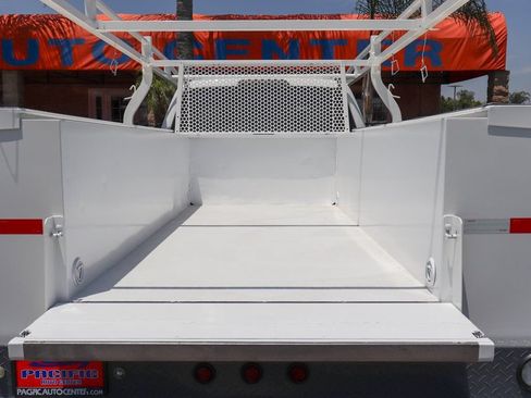 Used 2019 Ford F550 4x4 Crew Cab Super Duty image 8