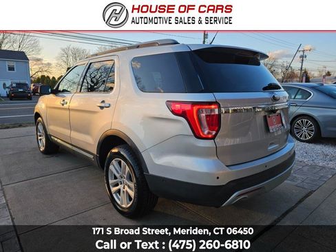 Used 2019 Ford Explorer XLT w/ Equipment Group 202A AWD/4WD image 7