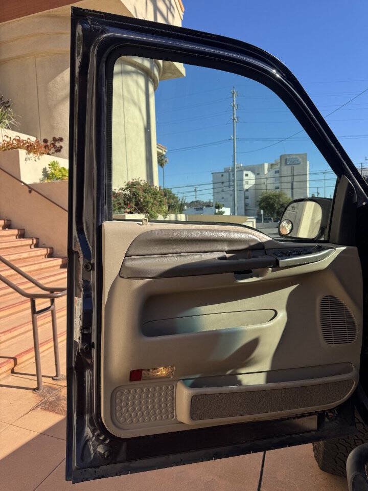 Used 2000 Ford Excursion XLT RWD image 10