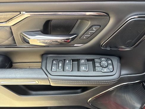 Used 2025 RAM 1500 Limited w/ Trailer Tow Group image 16