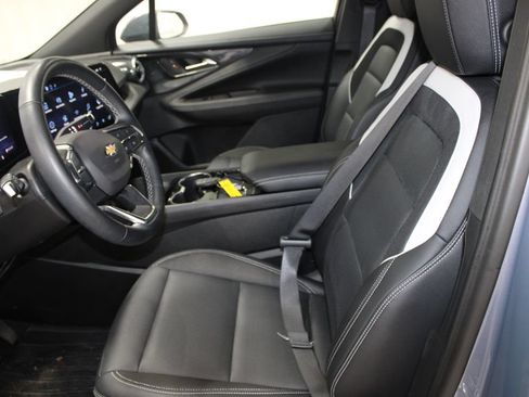Used 2024 Chevrolet Blazer EV LT AWD/4WD image 31