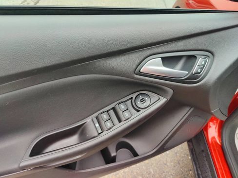 Used 2018 Ford Focus SE FWD image 17