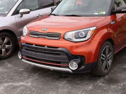 Used 2018 Kia Soul ! w/ Tech Package FWD image 5