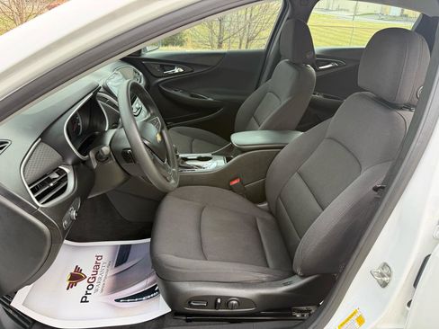 Used 2021 Chevrolet Malibu LS w/ Driver Confidence Package II FWD image 8
