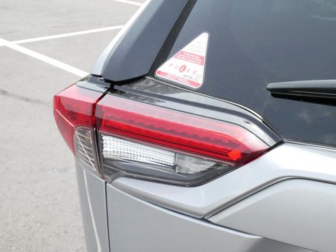 Certified 2025 Toyota RAV4 XLE AWD/4WD image 17