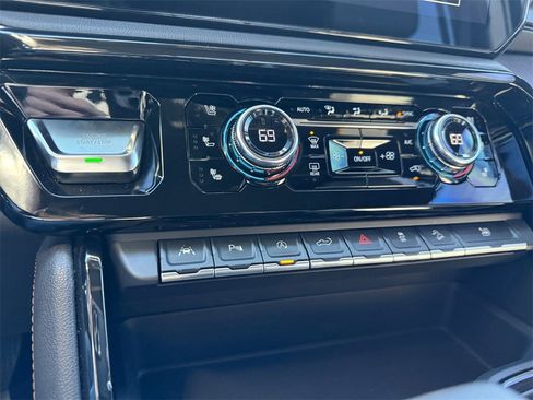 Used 2022 GMC Sierra 1500 AT4 w/ Sierra Safety Plus Package image 22