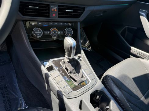 Used 2019 Volkswagen Jetta SEL Premium FWD image 13