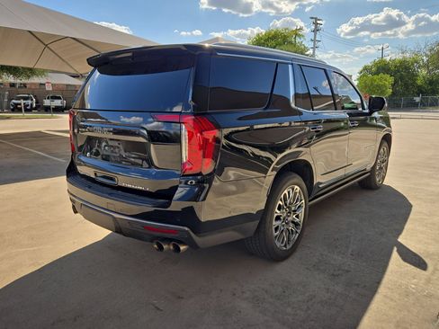 Used 2024 GMC Yukon Denali Ultimate AWD/4WD image 3