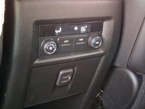 Certified 2023 Chevrolet Traverse LT image 13