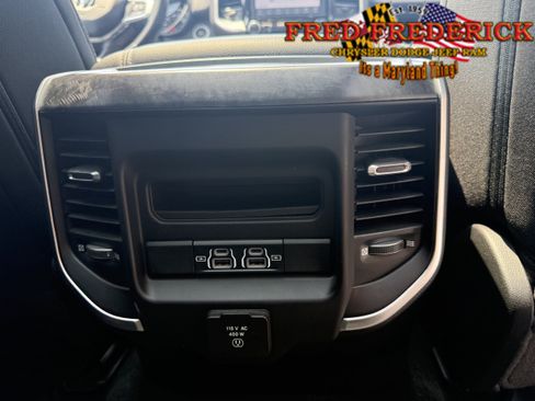 Used 2022 RAM 1500 Big Horn AWD/4WD image 18
