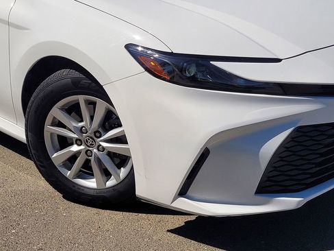 Used 2025 Toyota Camry LE FWD image 9