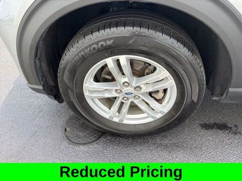 Used 2023 Ford Explorer XLT image 48