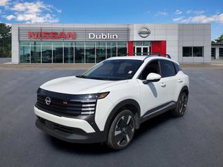 Used 2025 Nissan Kicks SR FWD video 1