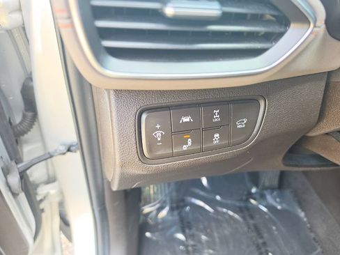 Used 2019 Hyundai Santa Fe AWD image 14