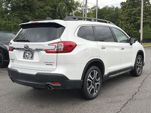 Used 2025 Subaru Ascent Touring AWD/4WD image 3