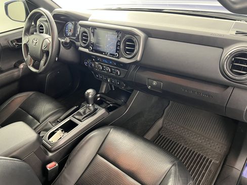 Used 2023 Toyota Tacoma TRD Sport image 24