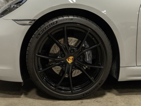 Used 2021 Porsche 718 Boxster RWD image 33